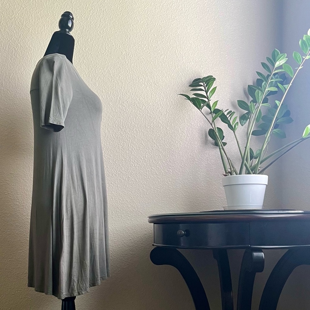 ‼️DONATED‼️BCBGeneration T-Shirt Midi Dress - Picture 2 of 6